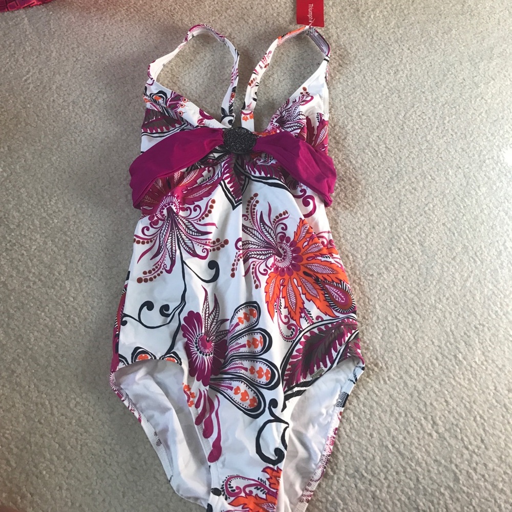 NWT-Triumph Swimsuit one piece‎